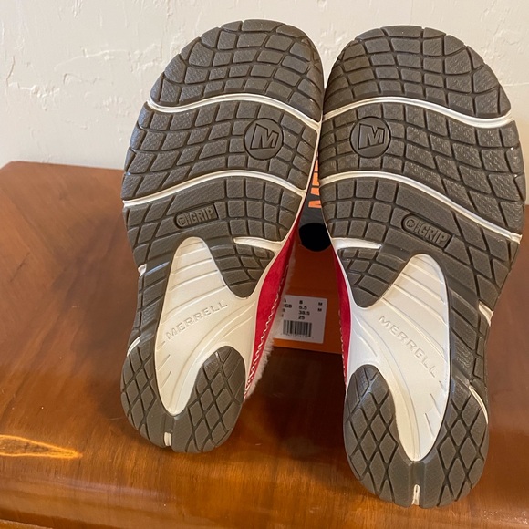 Merrell Encore Ice red suede size 8 NIB - Picture 5 of 7